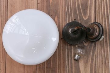 アンティーク　シャビーでレトロな天井照明