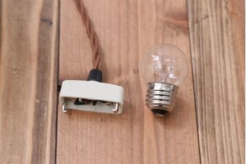 古民具・骨董　重厚で美しい灯ろう照明