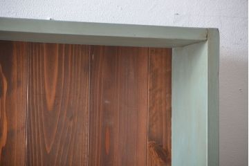 アンティーク家具　アンティークペイント　薄型で大きな飾り棚