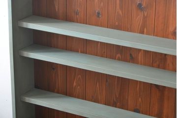 アンティーク家具　アンティークペイント　薄型で大きな飾り棚
