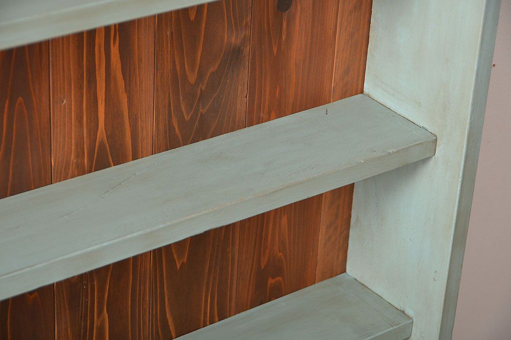 アンティーク家具　アンティークペイント　薄型で大きな飾り棚