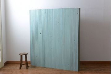 アンティーク家具　アンティークペイント　薄型で大きな飾り棚