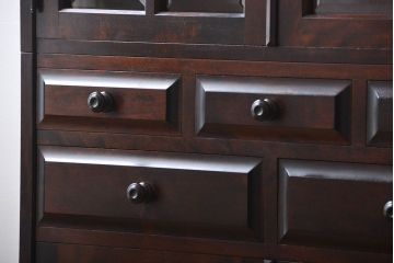 中古　北海道民芸家具　お洒落なカップボード