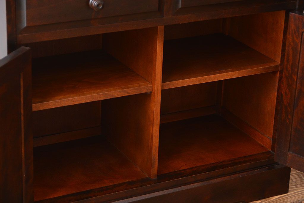 中古　北海道民芸家具　お洒落なカップボード