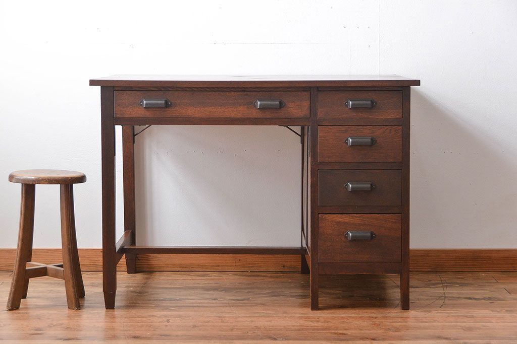 アンティーク家具　アンティーク　シンプルでシックな片袖机