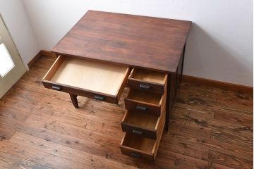 アンティーク家具　アンティーク　シンプルでシックな片袖机