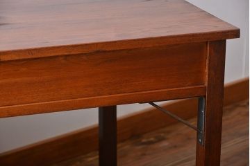 アンティーク家具　アンティーク　シンプルでシックな片袖机