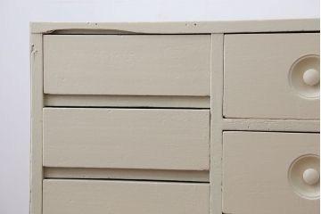 アンティーク家具　小物収納にぴったり!ペイントローチェスト(1)