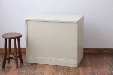 アンティーク家具　小物収納にぴったり!ペイントローチェスト(1)