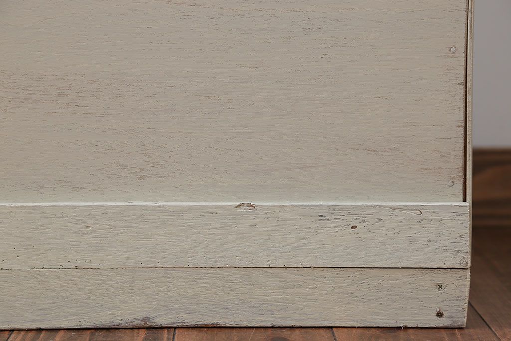アンティーク家具　小物収納にぴったり!ペイントローチェスト(1)