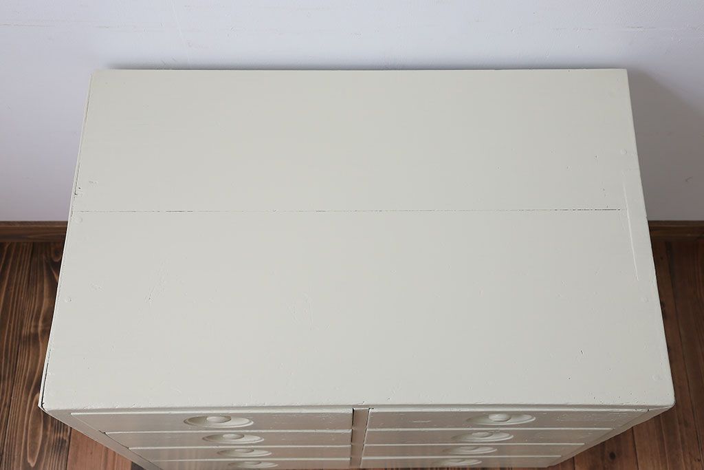 アンティーク家具　小物収納にぴったり!ペイントローチェスト(2)