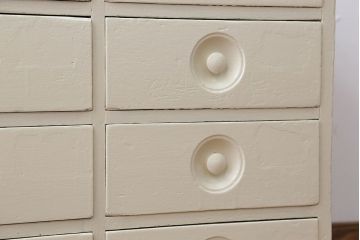 アンティーク家具　小物収納にぴったり!ペイントローチェスト(2)