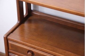 中古　カリモク　お洒落なサイドボード