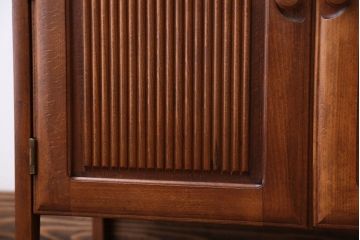 中古　カリモク　お洒落なサイドボード