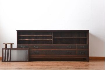 アンティーク家具　アンティーク　お洒落な脚付きローボード