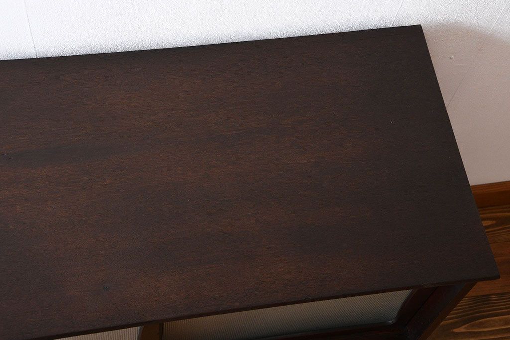 アンティーク家具　アンティーク　お洒落な脚付きローボード