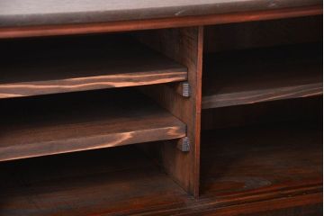 アンティーク家具　アンティーク　お洒落な脚付きローボード