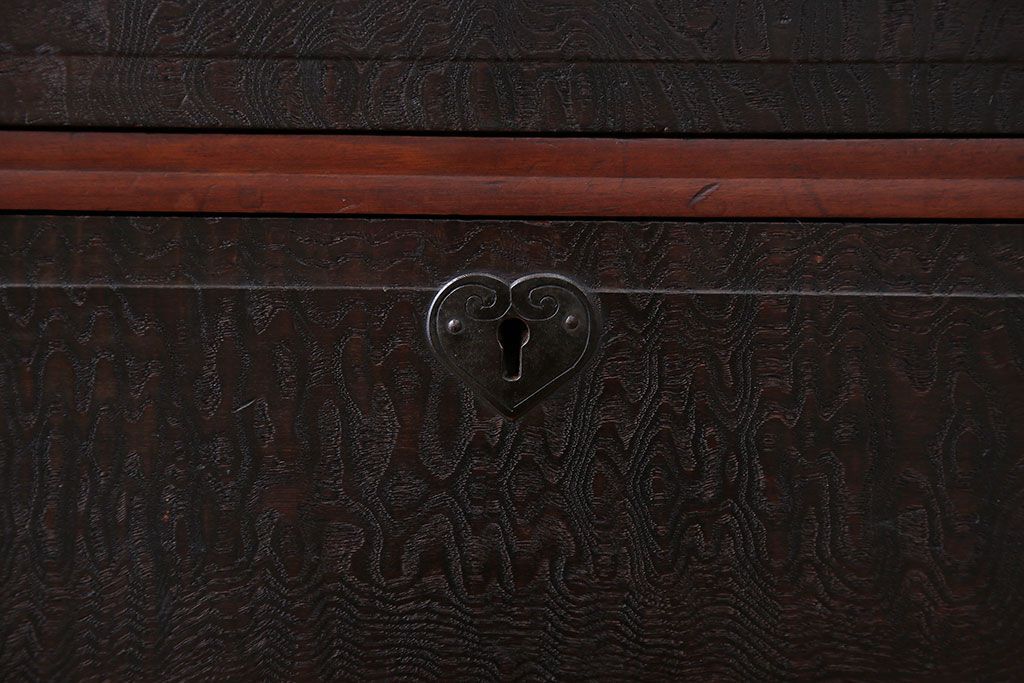 アンティーク家具　アンティーク　玉杢の美しいチェスト