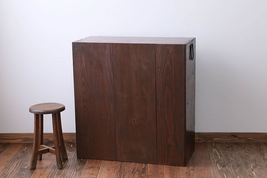 アンティーク家具　アンティーク　玉杢の美しいチェスト