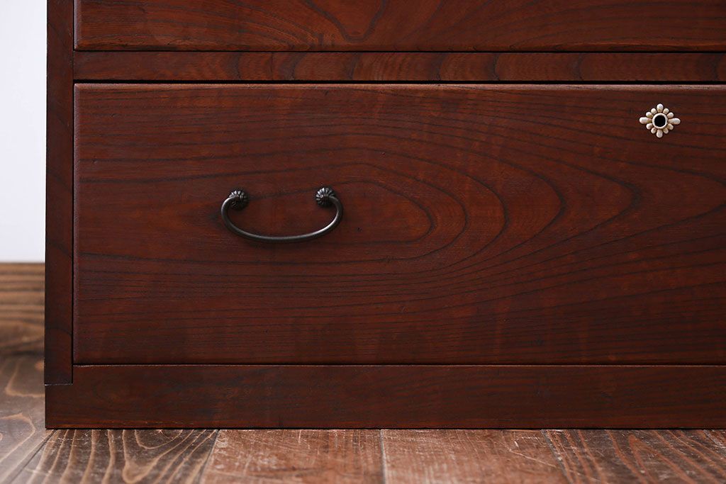 アンティーク家具　古民具・骨董　前面欅材!おしゃれな時代箪笥