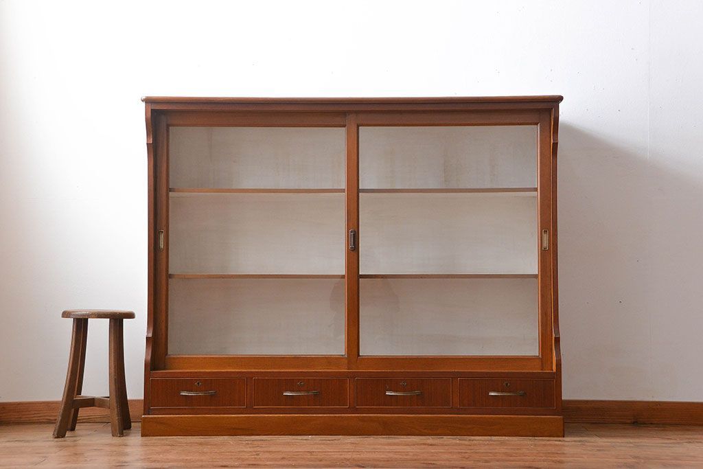 アンティーク家具　アンティーク　大きなガラス引き戸収納棚