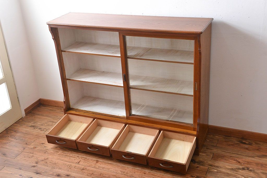 アンティーク家具　アンティーク　大きなガラス引き戸収納棚