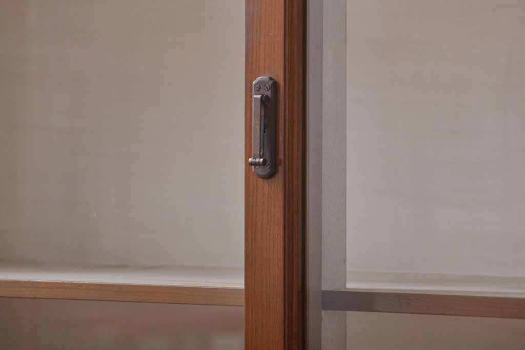 アンティーク家具　アンティーク　大きなガラス引き戸収納棚