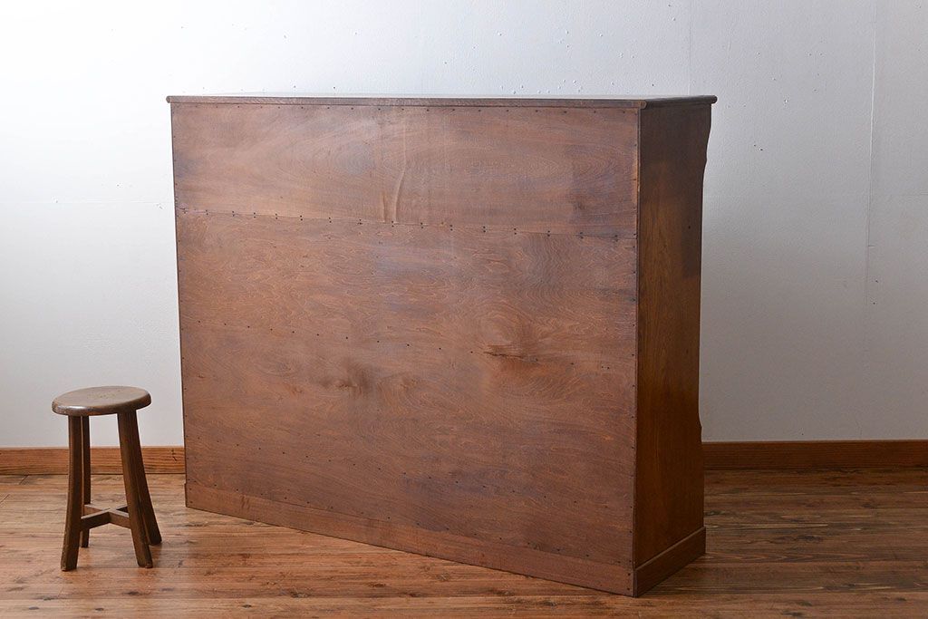 アンティーク家具　アンティーク　大きなガラス引き戸収納棚