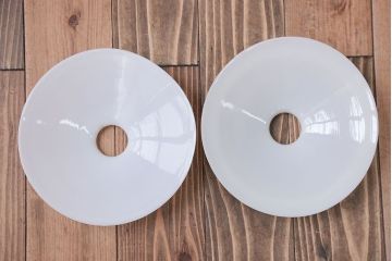 昭和レトロ　シンプルなガラス平笠照明2個セット(1)