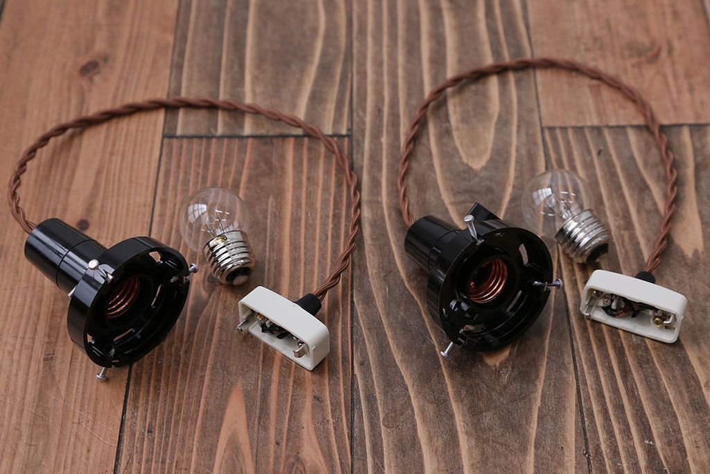 昭和レトロ　シンプルなガラス平笠照明2個セット(1)