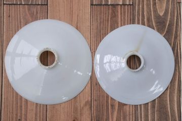 昭和レトロ　シンプルなガラス平笠照明2個セット(2)