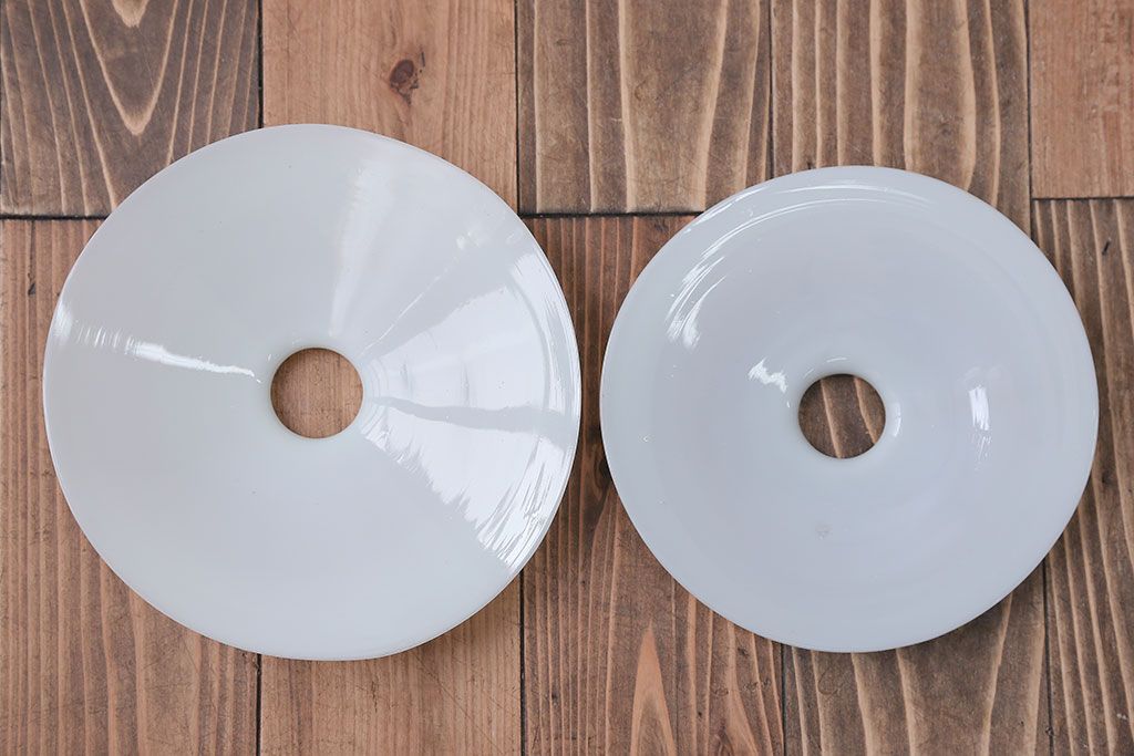 昭和レトロ　シンプルなガラス平笠照明2個セット(2)