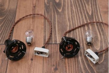 昭和レトロ　シンプルなガラス平笠照明2個セット(2)