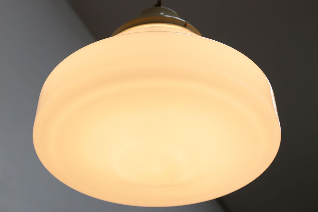 アンティーク　レトロで大きなガラス天井照明