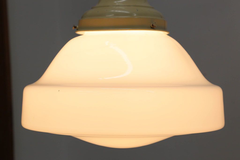 アンティーク　レトロで大きなガラス天井照明