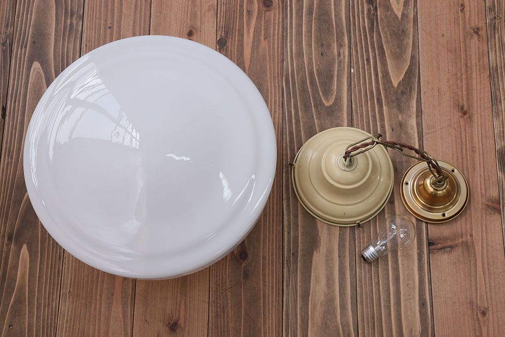 アンティーク　レトロで大きなガラス天井照明