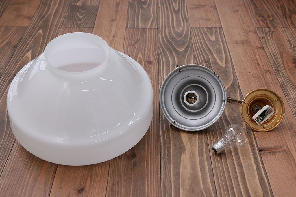 アンティーク　レトロで大きなガラス天井照明