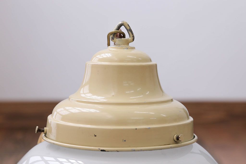 アンティーク　レトロで大きなガラス天井照明