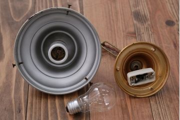 アンティーク　レトロで大きなガラス天井照明