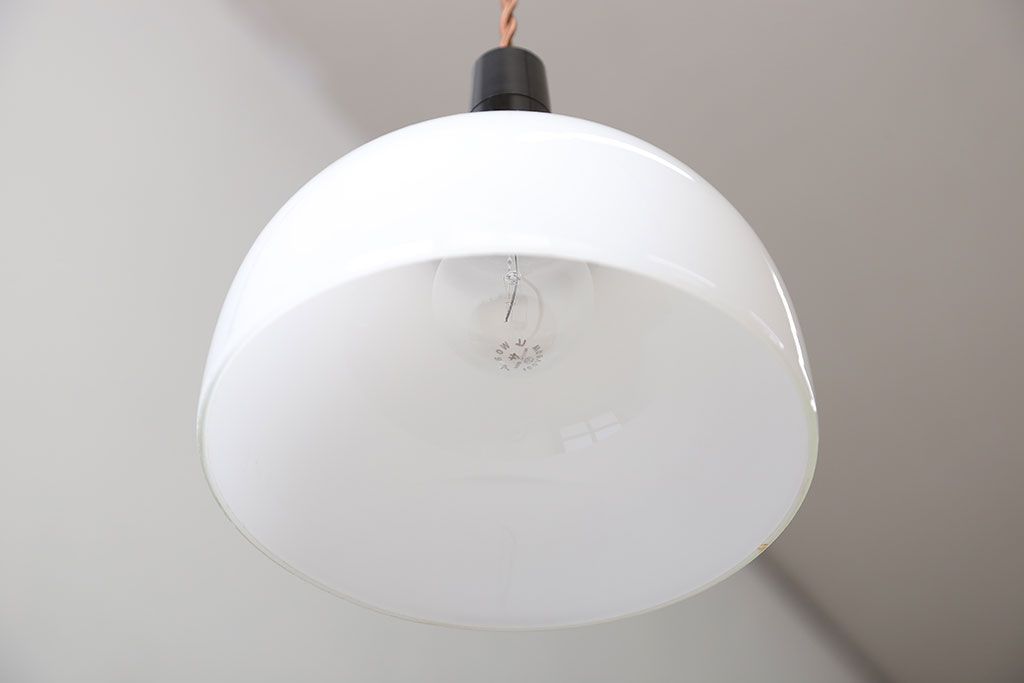 昭和レトロ　シンプルでレトロな電笠