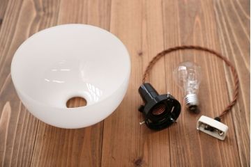 昭和レトロ　シンプルでレトロな電笠