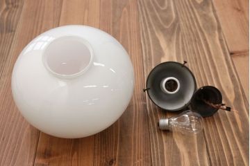 アンティーク　レトロで可愛いガラス天井照明