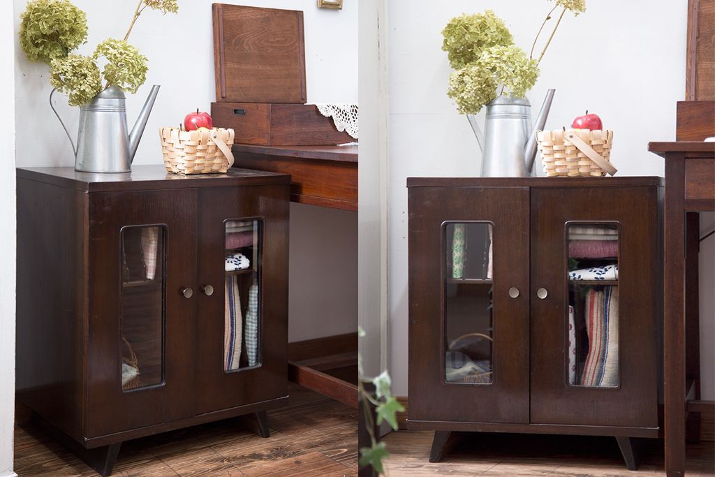 レトロ家具　アンティーク　レトロで小さな脚付き書類ケース