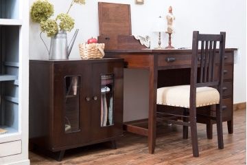 レトロ家具　アンティーク　レトロで小さな脚付き書類ケース