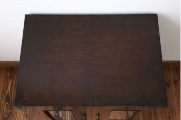 レトロ家具　アンティーク　レトロで小さな脚付き書類ケース