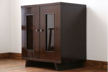 レトロ家具　アンティーク　レトロで小さな脚付き書類ケース