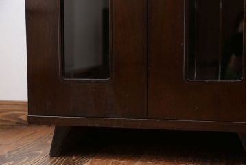 レトロ家具　アンティーク　レトロで小さな脚付き書類ケース