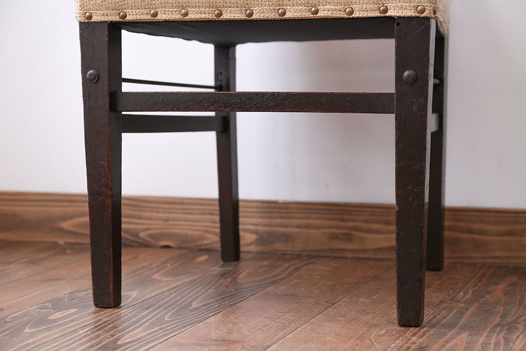 アンティーク家具　アンティーク　古いナラ材のダイニングチェア(1)