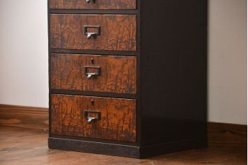 アンティーク家具　古民具・骨董　ネームプレート付き縦型小引き出し(1)