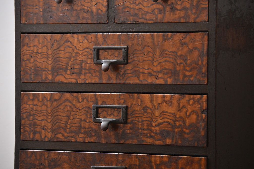 アンティーク家具　古民具・骨董　ネームプレート付き縦型小引き出し(1)